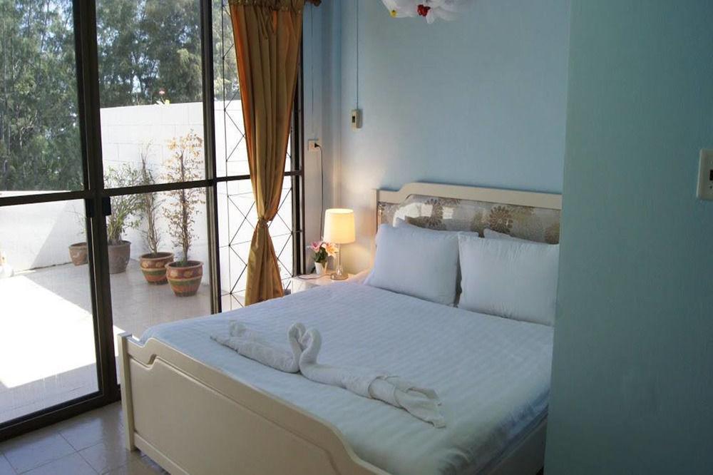 Cha-Am Seaside Hotel Extérieur photo
