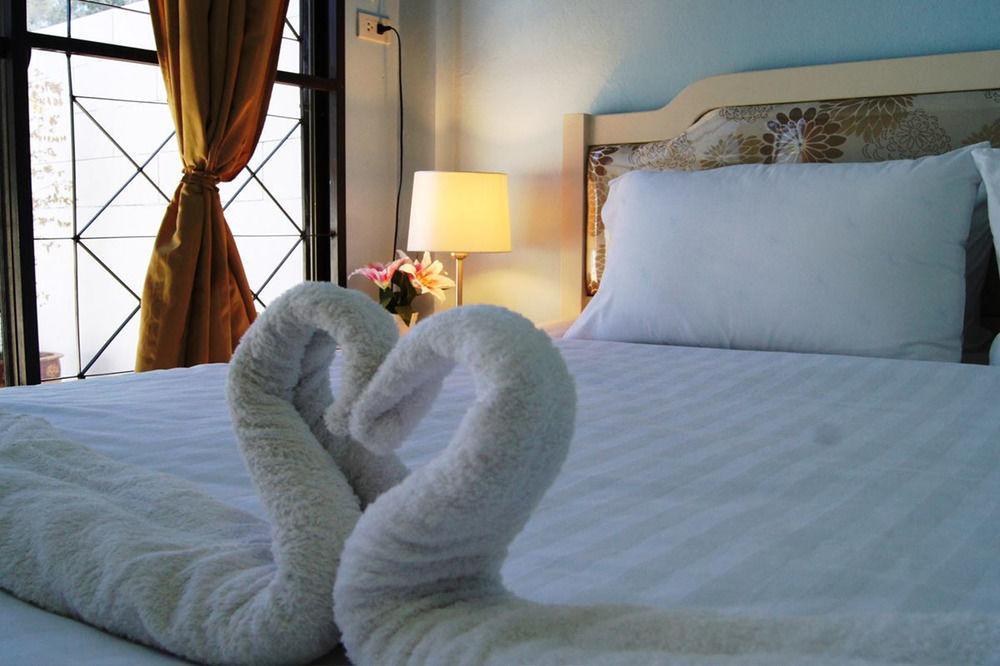 Cha-Am Seaside Hotel Extérieur photo